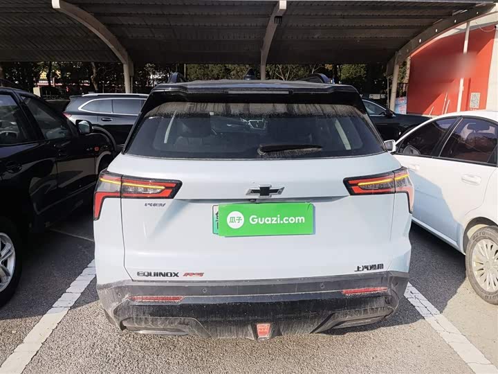 Фото 6 - Chevrolet Equinox Plus