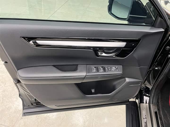 Фото 10 - Honda CR-V