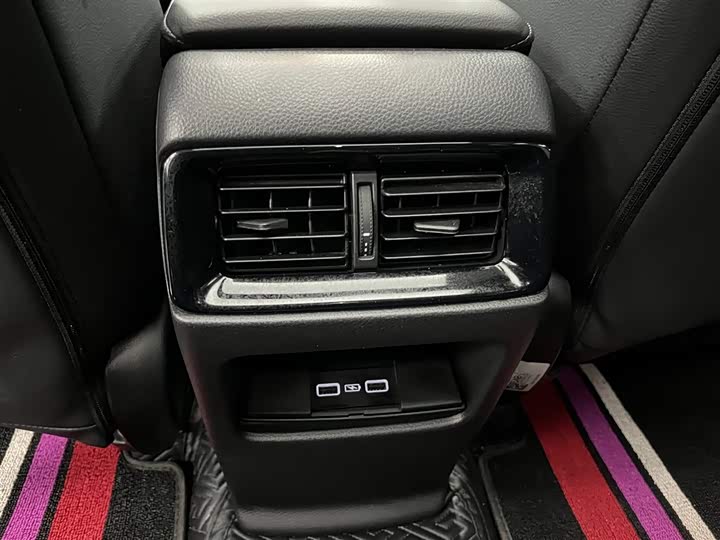 Фото 15 - Honda CR-V