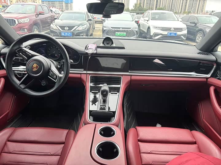 Фото 5 - Porsche Panamera