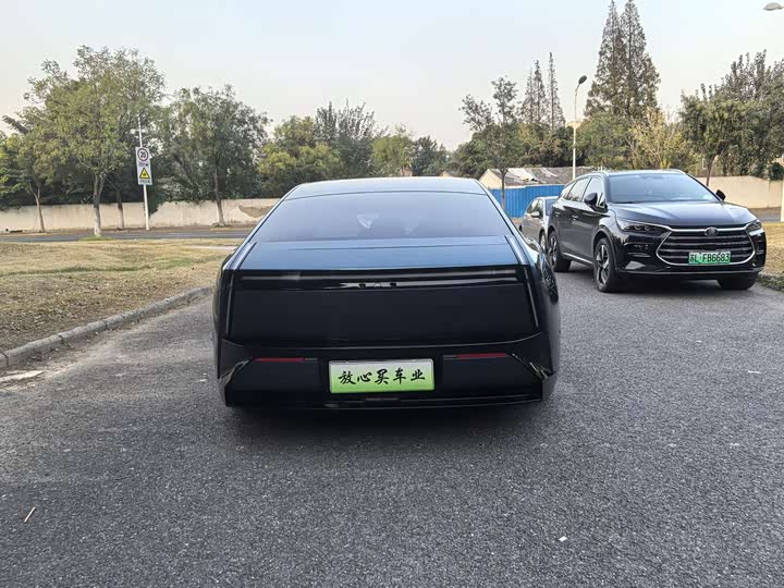 Фото 10 - XPeng P7