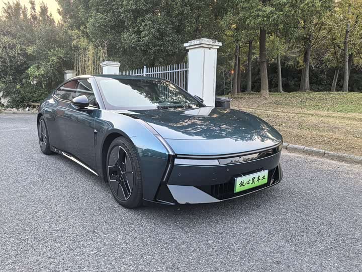 Фото 3 - XPeng P7