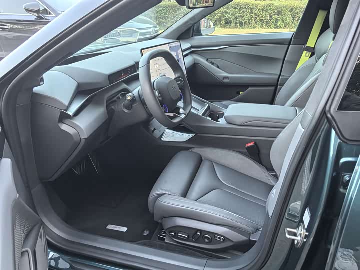 Фото 7 - XPeng P7