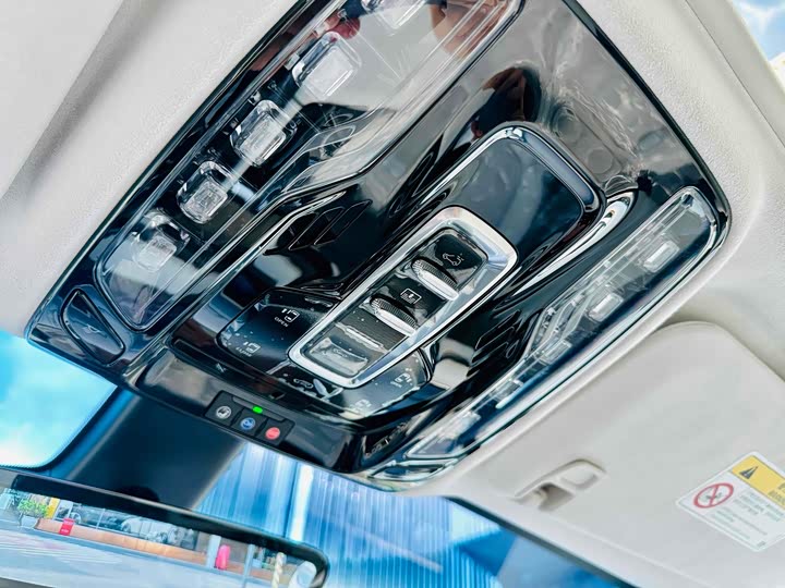 Фото 17 - Buick GL8 Hybrid