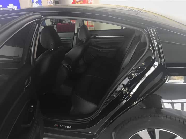 Фото 11 - Nissan Teana