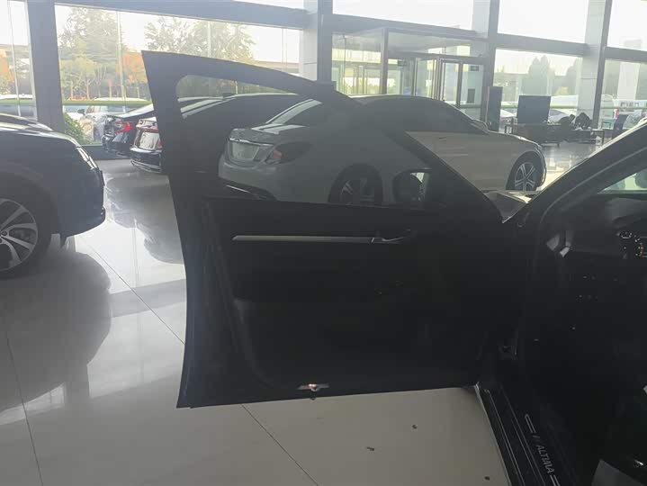 Фото 7 - Nissan Teana