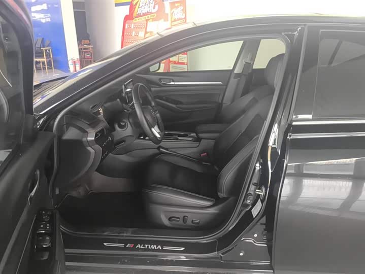 Фото 9 - Nissan Teana