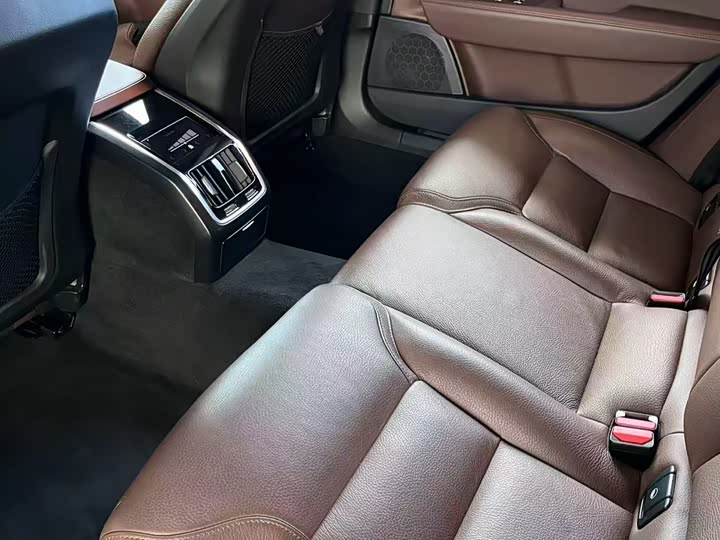 Фото 7 - Volvo S90