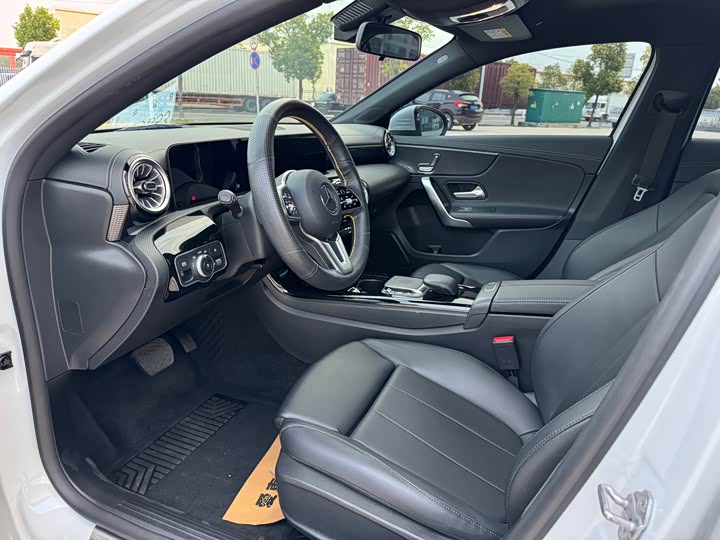 Фото 4 - Mercedes-Benz A-Class