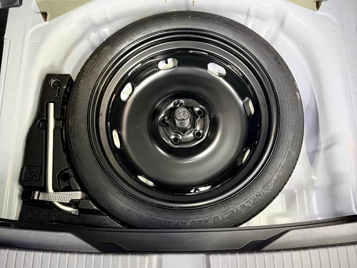 Фото 19 - Volkswagen T-Roc