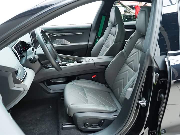 Фото 3 - Zeekr 001