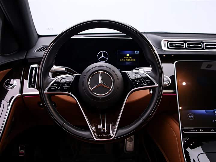 Фото 7 - Mercedes-Benz Maybach S-Class