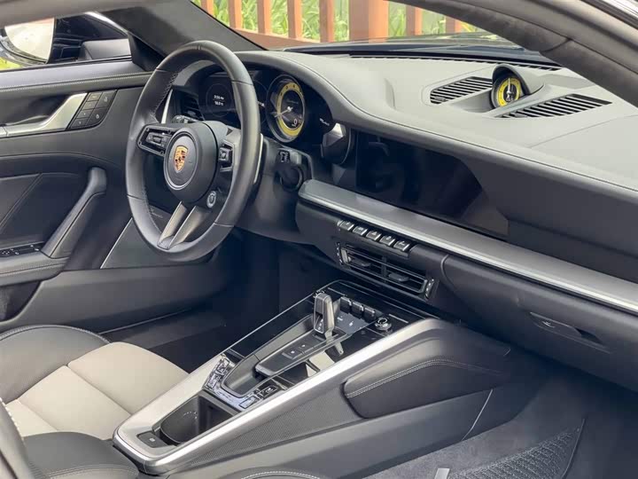 Фото 16 - Porsche 911