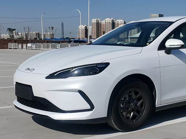 Фото 1 - BYD Seal 05 DM-i Hybrid