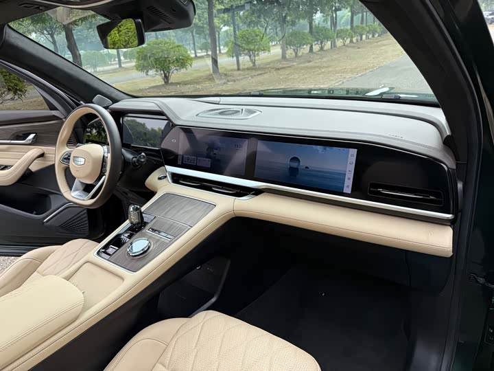 Фото 16 - Geely Monjaro