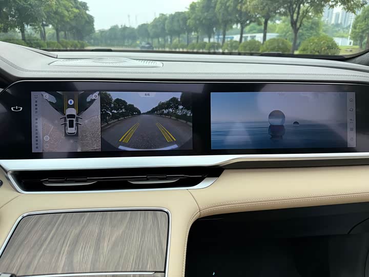 Фото 20 - Geely Monjaro