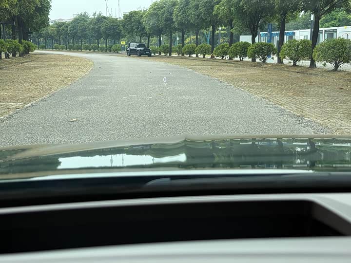 Фото 23 - Geely Monjaro