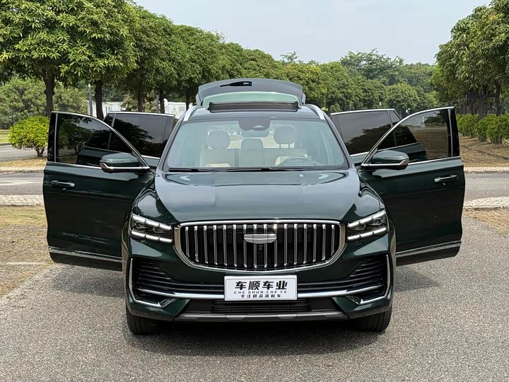 Фото 30 - Geely Monjaro