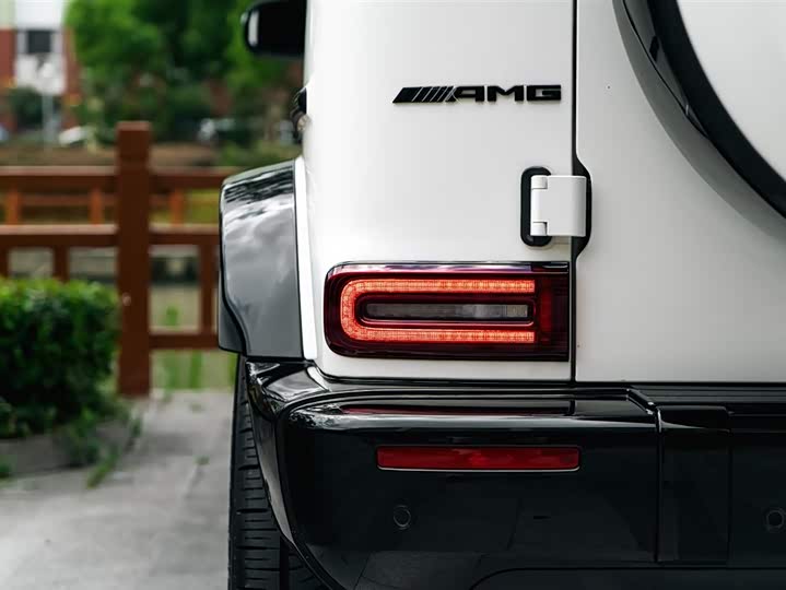 Фото 14 - Mercedes-Benz G-Class AMG