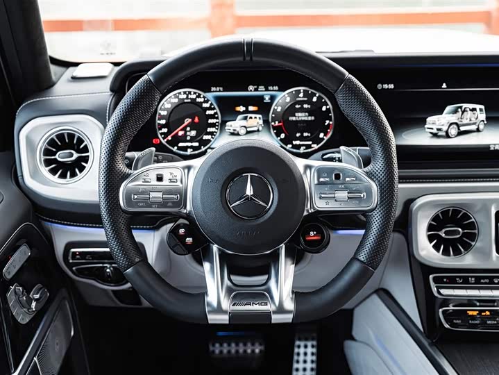 Фото 17 - Mercedes-Benz G-Class AMG