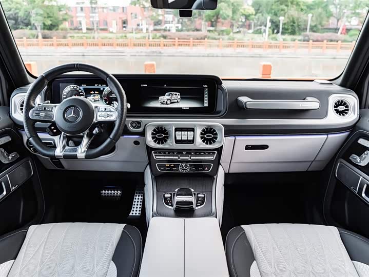 Фото 20 - Mercedes-Benz G-Class AMG