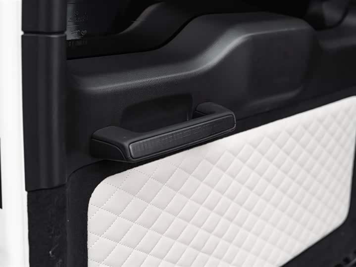 Фото 24 - Mercedes-Benz G-Class AMG