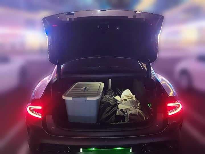 Фото 10 - Xiaomi SU7