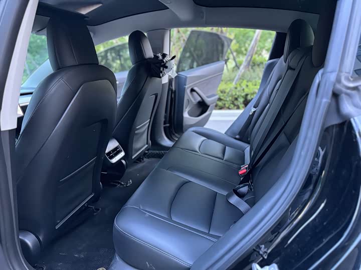 Фото 5 - Tesla Model 3