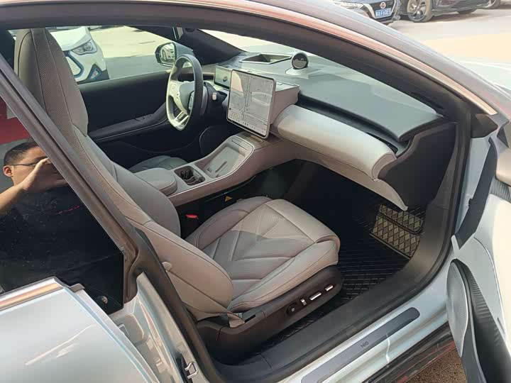 Фото 4 - Nio ET5T