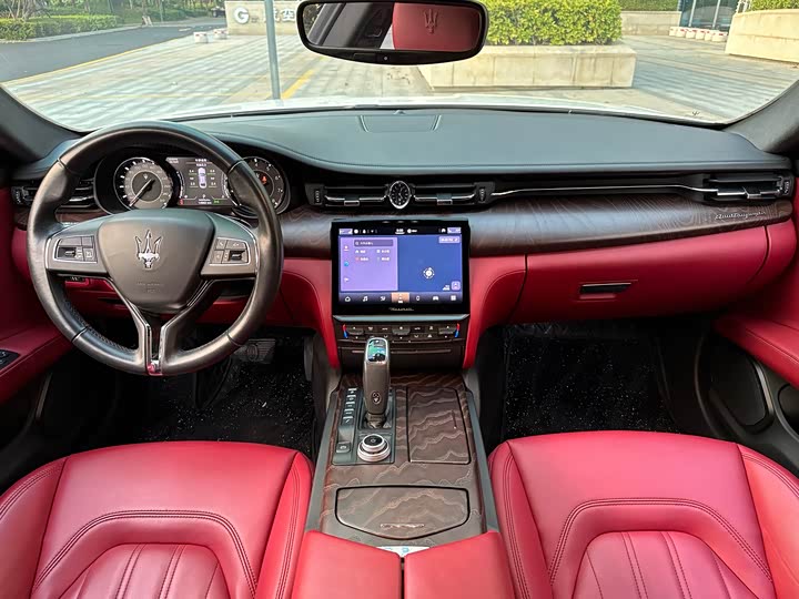 Фото 6 - Maserati Quattroporte