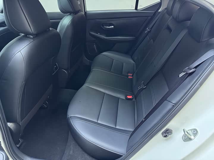 Фото 9 - Nissan Sylphy