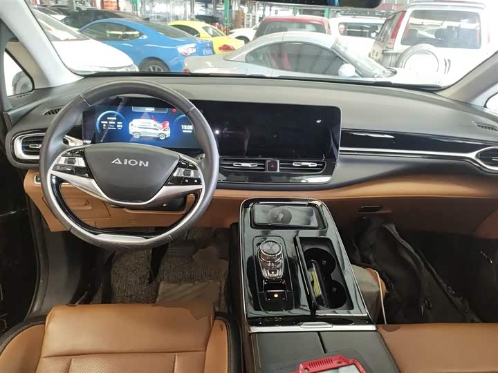 Фото 10 - GAC Aion V