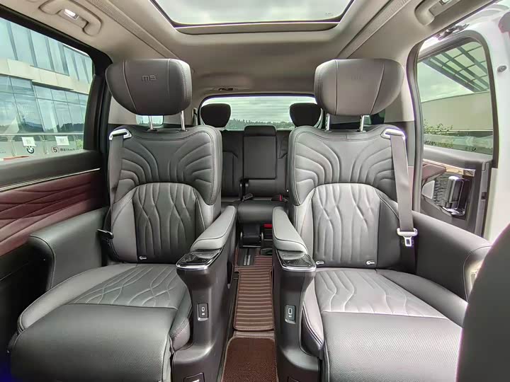 Фото 6 - GAC Trumpchi M8