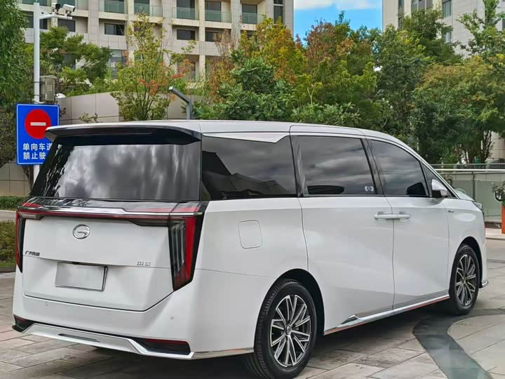 Фото 7 - GAC Trumpchi M8