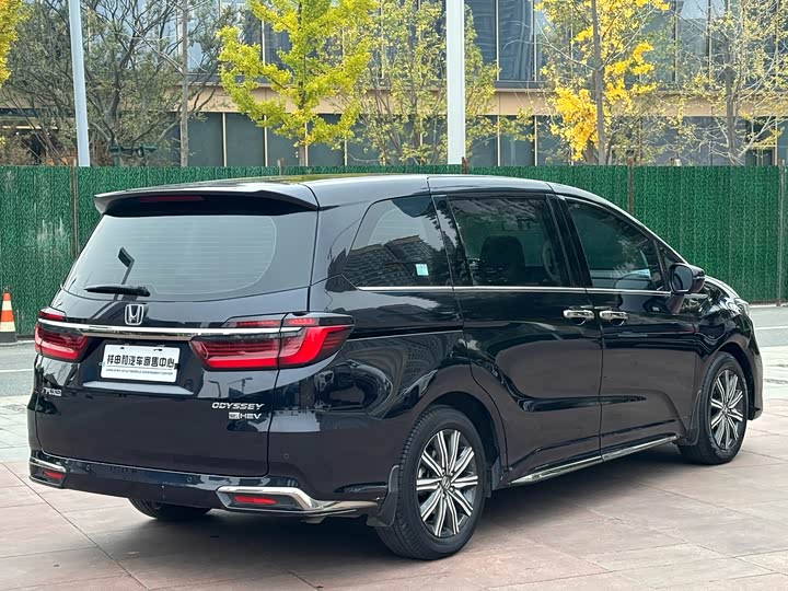 Фото 11 - Honda Odyssey