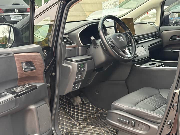 Фото 3 - Honda Odyssey