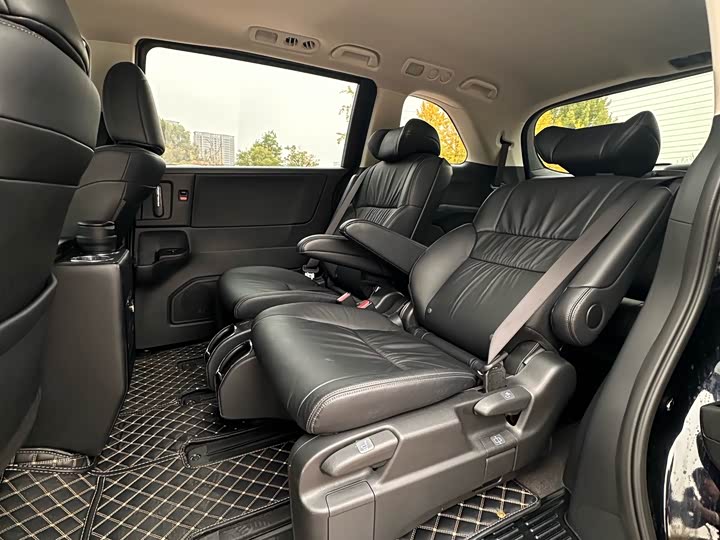 Фото 4 - Honda Odyssey