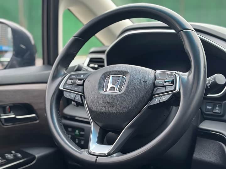 Фото 7 - Honda Odyssey