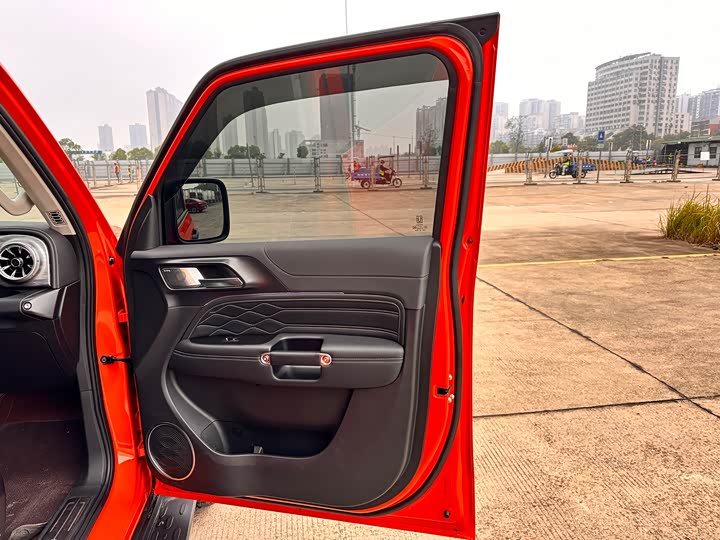 Фото 23 - Tank 300