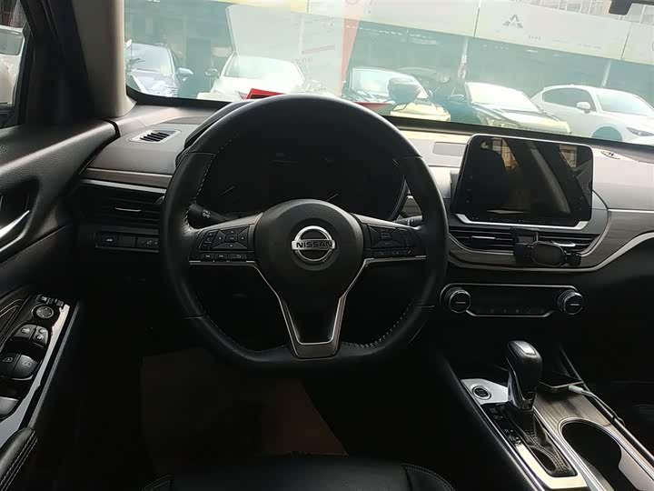 Фото 11 - Nissan Teana