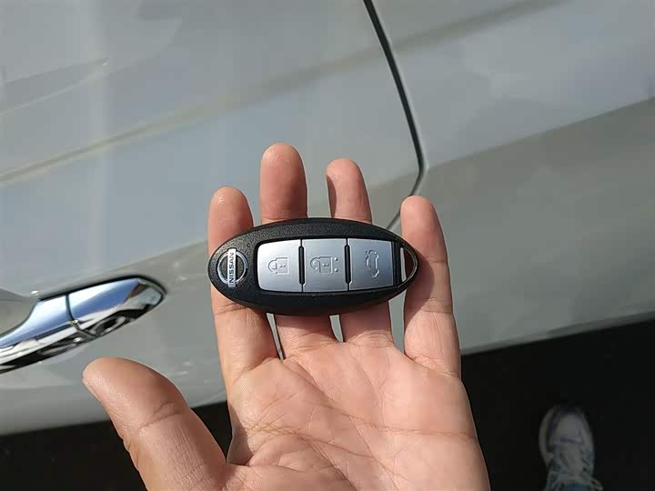 Фото 9 - Nissan Teana