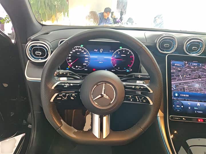 Фото 11 - Mercedes-Benz GLC-Class