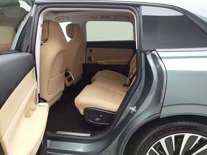 Фото 15 - Exeed Sterra ET