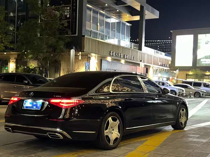 Фото 2 - Mercedes-Benz Maybach S-Class