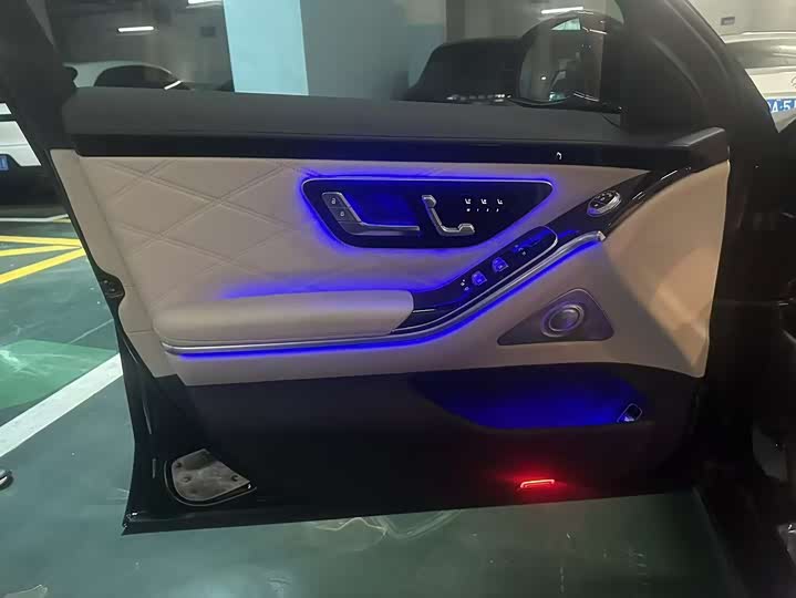 Фото 8 - Mercedes-Benz Maybach S-Class