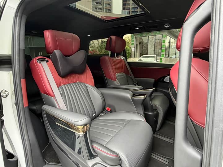 Фото 17 - GAC Trumpchi M8