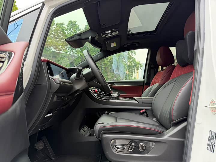 Фото 9 - GAC Trumpchi M8