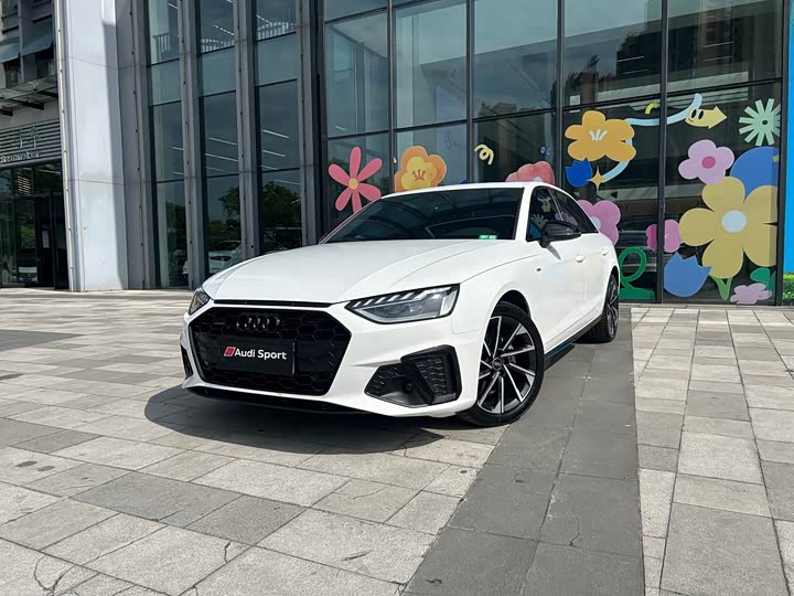 Фото 1 - Audi A4L