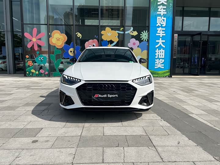 Фото 2 - Audi A4L