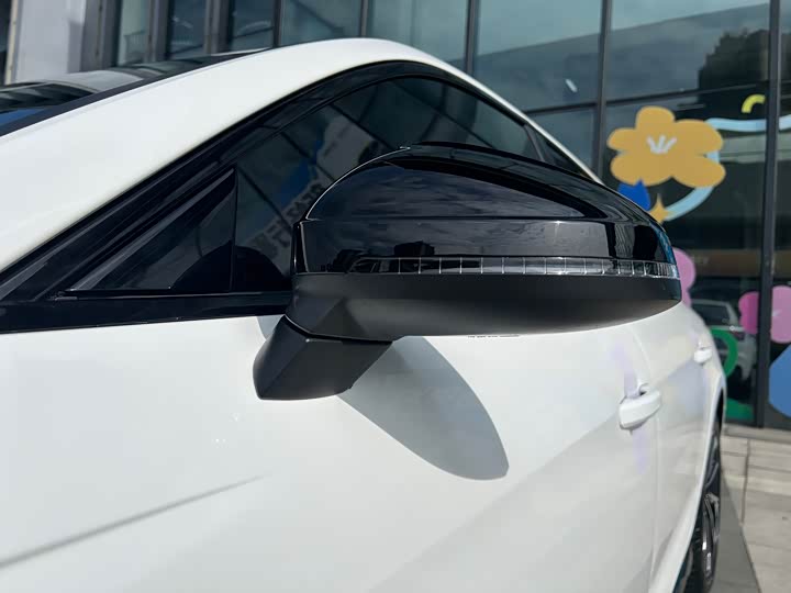 Фото 26 - Audi A4L